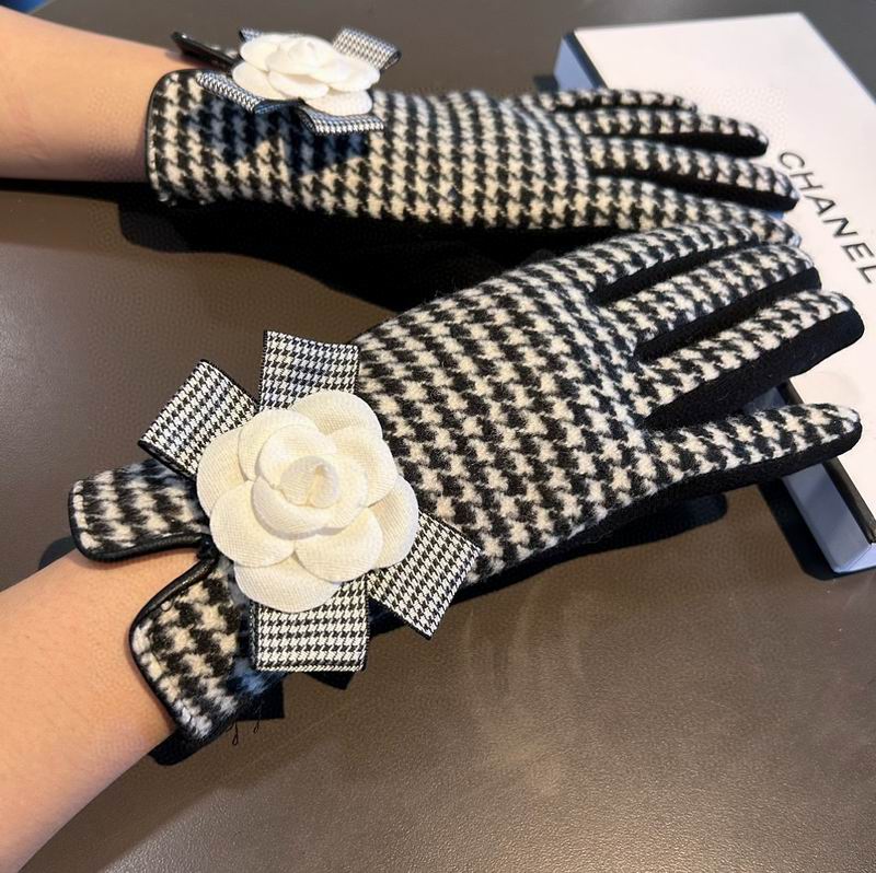 Chanel gloves hm86